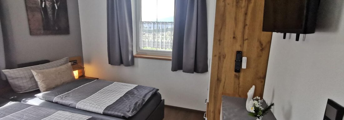 Doppelbettzimmer 06 - Appartement Frischmann Klaudia - Umhausen