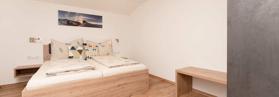 Schlafzimmer groß - Bergnest-Oetztal Appartements - Umhausen