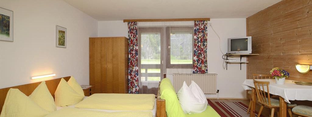 bedroom 1 - Haus Gamsblick - Umhausen