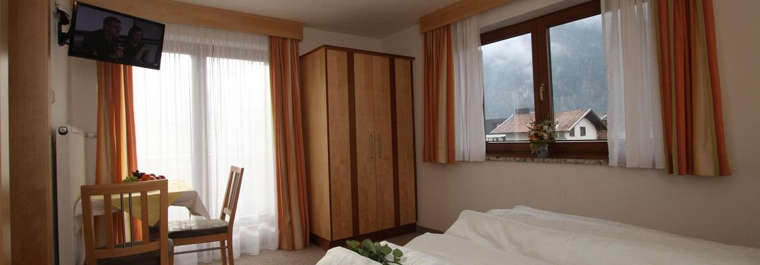 Doppelzimmer mit Balkon - Haus Rosi - Umhausen